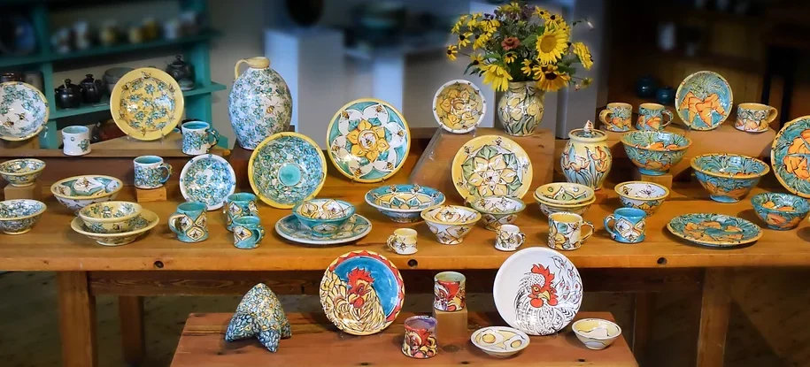 Duluth pottery & art gallery 2 Pottery table
