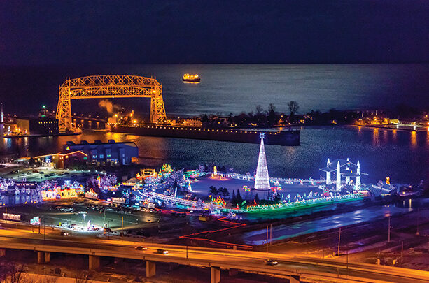 duluth at night with christmas lights