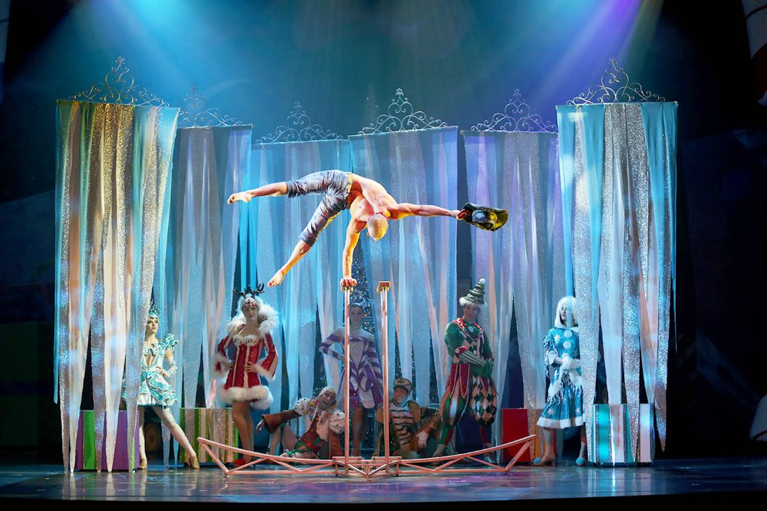 Cirque Dreams Holidaze • Visit Duluth