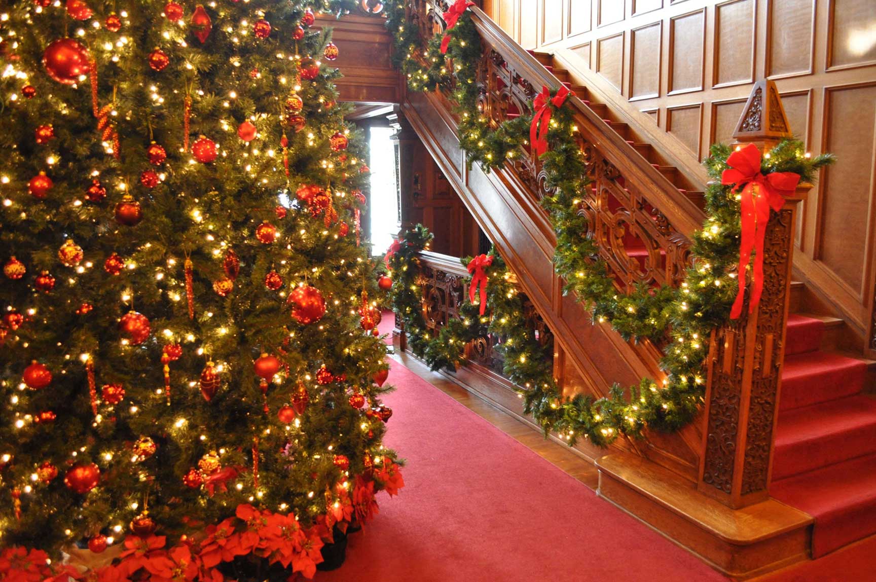 Holiday & Christmas Tours at Glensheen Mansion