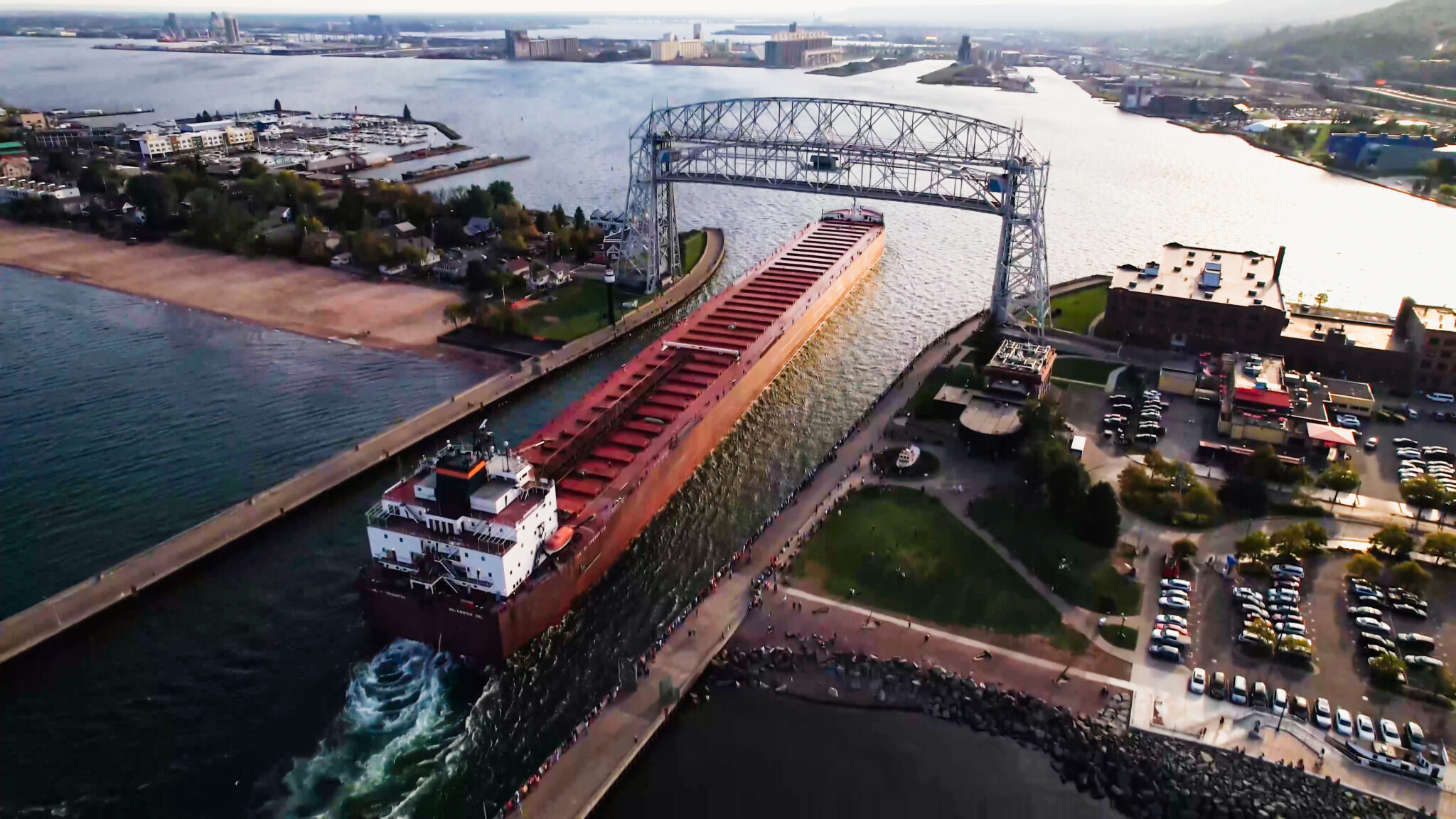 Doloth Shipping Guide: Lakers, Salties & Horn Codes | Visit Duluth