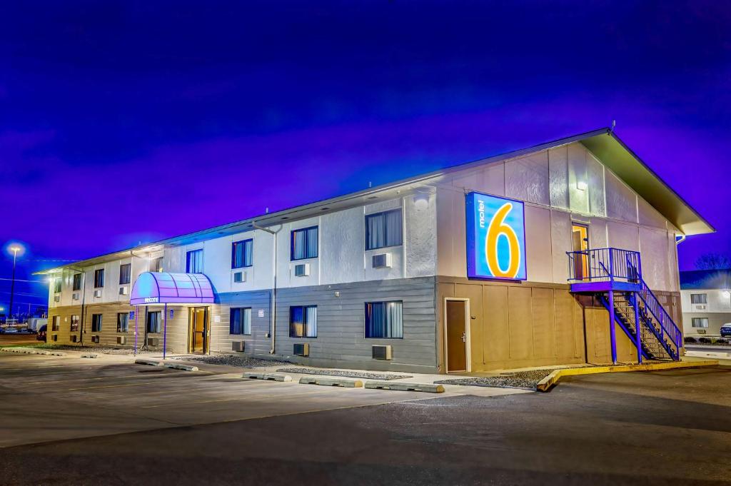 Exterior pic1